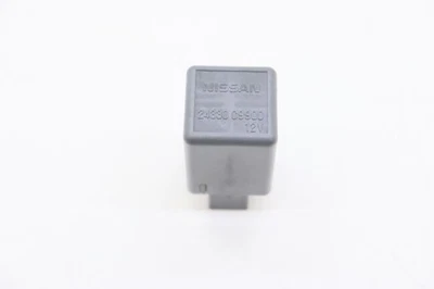 Infiniti QX50 2019-2024 interruptor de circuito de ventana eléctrica relé de fusible OEM 24330C9900 Foto 1 de 4