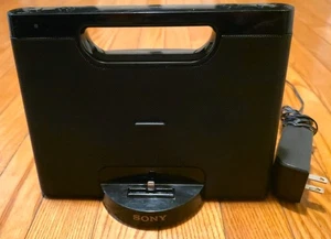 Sony RDP-M7IPN Lightning iPhone iPod altoparlante portatile dock con adattatore di alimentazione - Foto 1 di 7