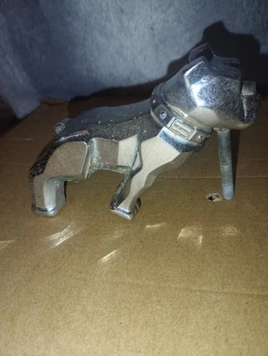 Mack Truck Bulldog Capucha Adorno con Placa Base Metal Soporte y Tornillos Foto 1 de 4