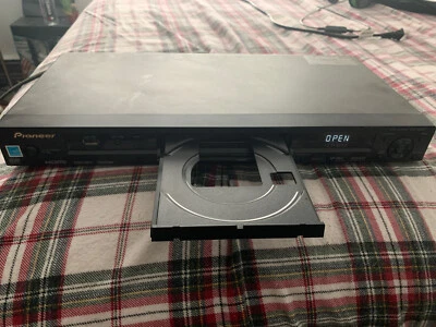 Pioneer DV-400V HDMI 1080p DVD Player NO REMOTE TESTED EVERYTHING WORKS - Image 1 of 3