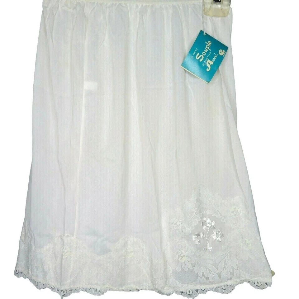 Vintage 50s White Half Slip All Around Lace Cling-less Nylon Womens XS USA NWT - Image 1 of 4
