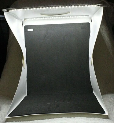 Shibusa Portable Home Studio, get professional results includes LED lighting - Image 1 of 4