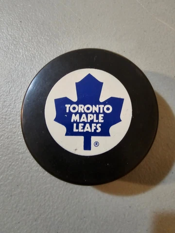 Toronto Maple Leafs  Puck NHL Hockey Vintage Cover