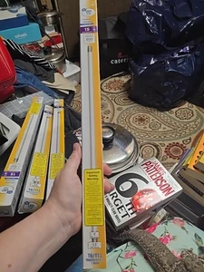 Great Value LED Light Bulb 7W (15W Equivalent) T8 T12 Replacement 800 Lumens - Picture 1 of 9