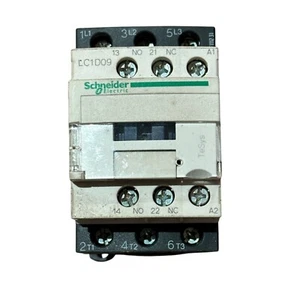 Schneider Electric TeSys LC1D09 Contactor F7 110V AC Coil 4kW @ 400V - Picture 1 of 6