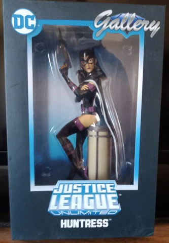 NEW Diamond DC Comics Gallery Justice League Unliminted Huntress Diorama Statue Cover
