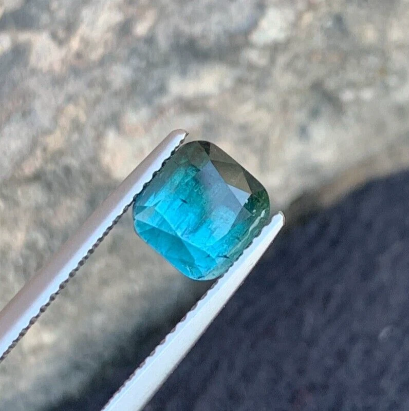 2.25 Carats Bi-color Tourmaline from Afghanistan, Cushion Cut - Image 1 of 4