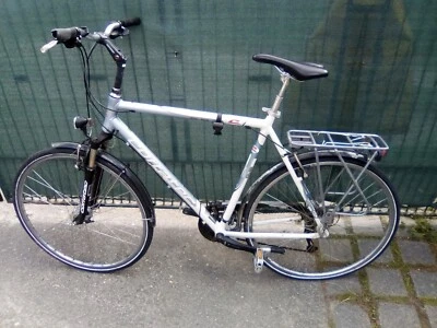 Corratec Herren Fahrrad 28 Zoll 21 Gang Shimano   Nabendynamo, Neupreis 700€ - Bild 1 von 4