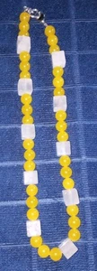 ššš 9 - 1/2 " INCH WHITE QUARTZ & YELLOW ONYX NECKLACE ,"BRAND NEW" !!! - Picture 1 of 5