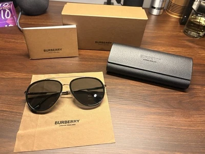 Gafas de sol Burberry Aviator con estuche Foto 1 de 4
