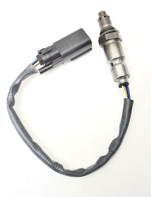 New Genuine GM Oxygen Sensor 19-22 SILVERADO / SIERRA 2.7L L4 1500 Gas 12679935 - Image 1 of 4