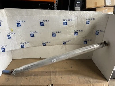 2011-2022 Chevy Silverado GMC Sierra HD 2500 3500 Drive Shaft OEM NEW 84669664 - Image 1 of 4