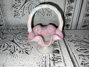 Fenton Art Glass Pink Opalescent Mini Basket 3D Cubic Signed Mike Fenton - Picture 1 of 13