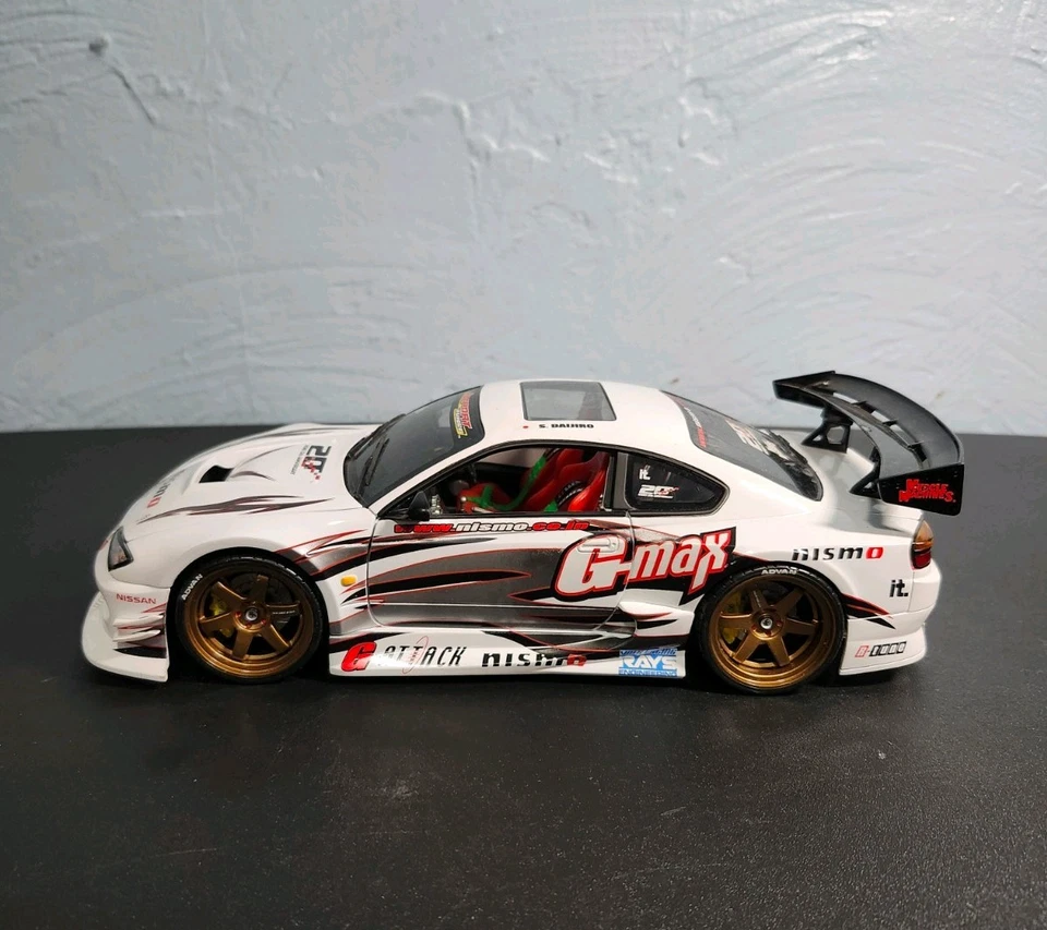 NISSAN SILVA S15 2004 MUSCLE MACHINES 1/18 SCALE DIE-CAST WHITE good shape used - Image 1 of 4