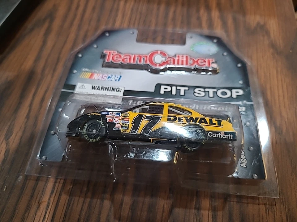 RARO* MATT KENSETH #17 DeWALT 2006 Team Calibre 1/64 Diecast Foto 1 de 1