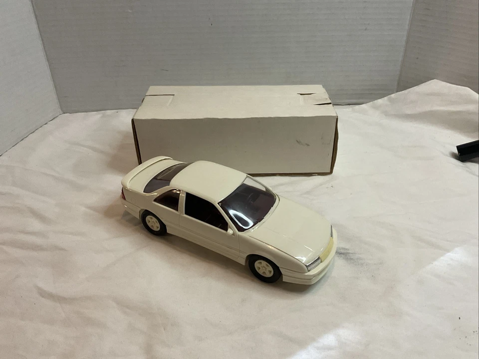 1990 GtZ Beretta Dealer Promo Model Car 1/25 (213)￼ - Image 1 of 4