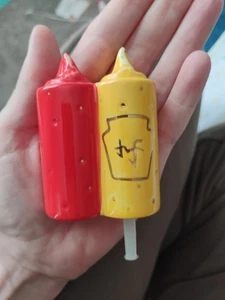 RARO NORA FLEMING RETIRADO KETCHUP Y MOSTAZA MINI CON VERSIÓN DORADA DEFECTO - Imagen 1 de 6
