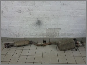 Mercedes W203 C32 AMG Auspuffanlage Endschalldämpfer 2034910500 2034910600 Origi - Picture 1 of 5