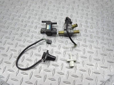 Honda CBR929RRR 2001 00-01 CBR 929RRR CBR900RR Sensor de velocidad Válvula de temperatura del aire Lote Foto 1 de 4