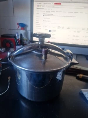 ANCIENNE COCOTTE MINUTE SEB TYPE 1500 SERIE JX  4 - 76 -inox Ref 2 - Photo 1/4