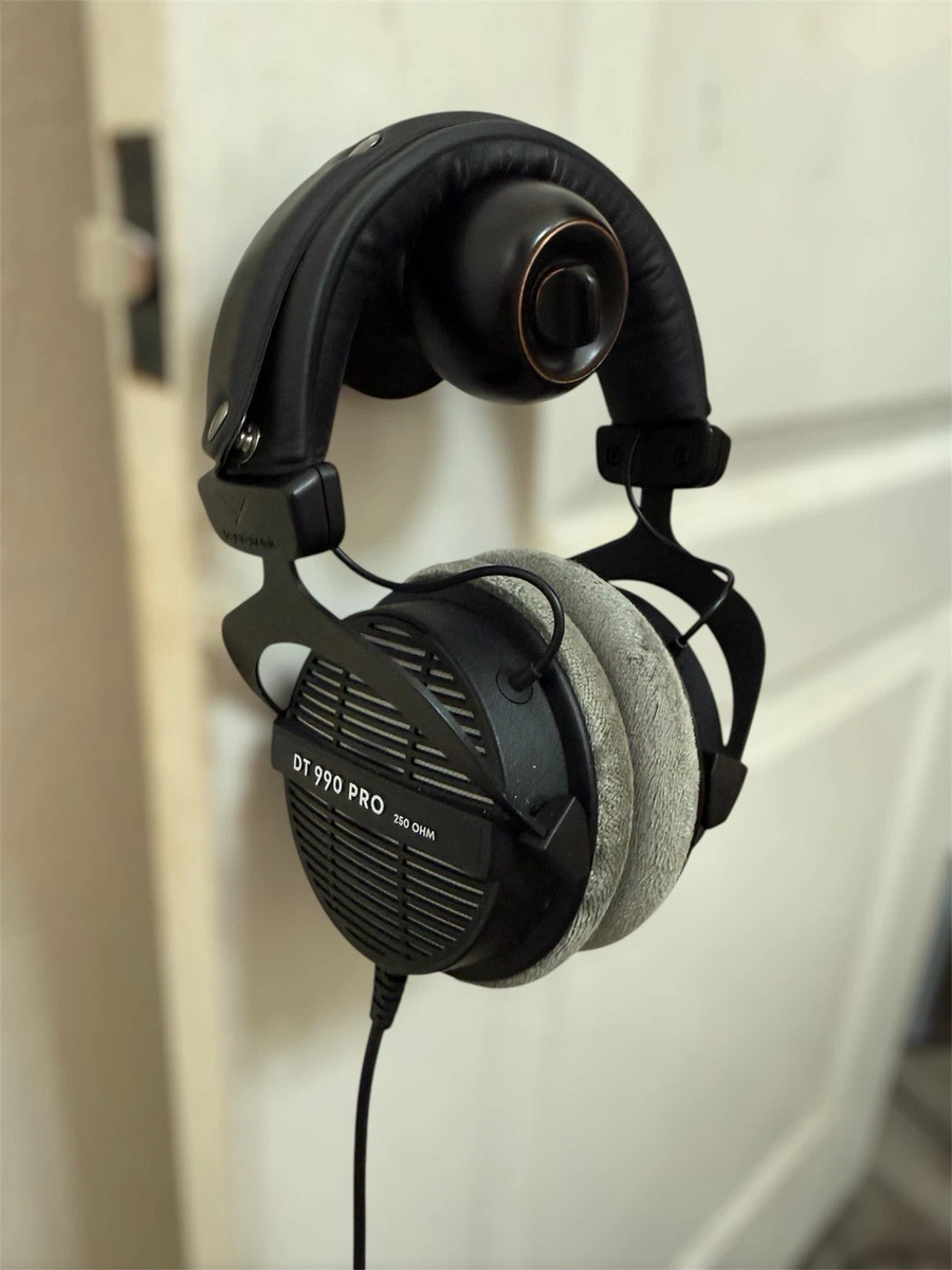 Beyerdynamic DT 990 Pro Black 80Ω 新品未使用 Amazon.com: beyerdynamic DT 990 PRO Over-Ear Studio Monitor
