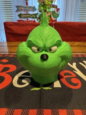 Soporte dispensador de jabón corporal y baño Grinch Foto 1 de 4