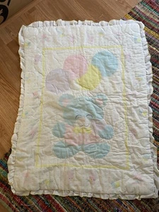 Vtg Baby Bear W/Balloons Baby Blanket Crib- Soft Quilted Bunnies Lambs Pastel - Picture 1 of 7