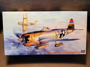 1/48 Hasegawa P-47D-25 Thunderbolt (inner bags sealed) - Picture 1 of 2