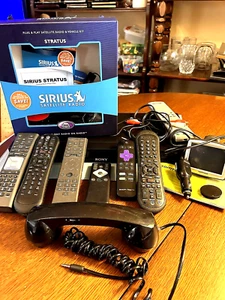 5 ELECTRONIC LOT-SONY CD/DVD PLAYER-SIRIUS SAT. RADIO-TOMTOM GPS-MOBILE RECEIVER - Picture 1 of 24