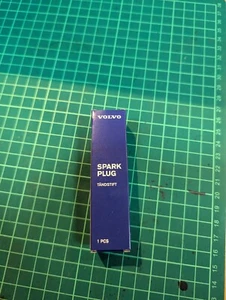 GENUINE VOLVO SPARK PLUGS Part Number- 32290011 V40 V60 V70 XC90 ( 1 Pcs ) - Picture 1 of 3