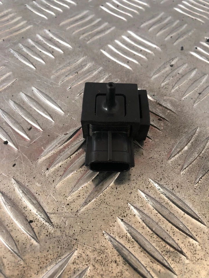 SUZUKI GSXR1000 K7 K8 2007 2008 GSXR 1000 AIR SENSOR  - Image 1 of 1