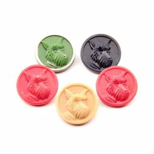 Lot (5) Vintage Czech Scottish Terrier dog glass buttons 23mm - Picture 1 of 3