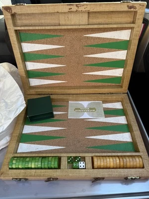 Vintage Bakelite Backgammon set Green, Butterscotch 1.25" Checkers-read - Image 1 of 4