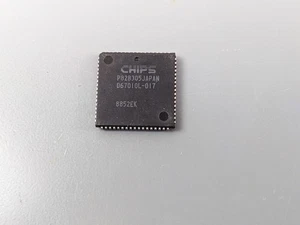 Chips P82B305 AT/386 Chipset IC, PLCC, Good - Picture 1 of 2