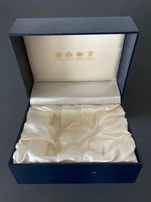 LUXURIOUS & GLAMOROUS HALCYON DAYS BOX (AS SEEN WITH ROYALTY) - EXCELLENT COND. - Image 1 of 3