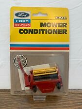 Ertl Farm Country Ford 5640 Tractor with Loader - 334 - - 1994