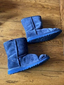 Ugg Women's Size 6 Classic Short Kimono 2 Heirloom Boot Navy Silver/Geo  Winter - Picture 1 of 12