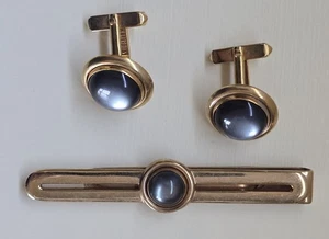 Set polsini e fermacravatta vintage SWANK tono oro - Foto 1 di 2