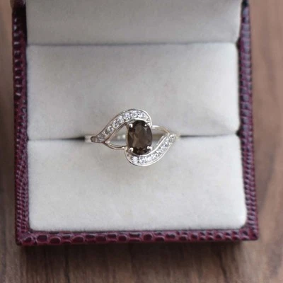 椭圆形烟熏石英925纯银单颗带口音女式戒指 — 第 1/4 张图片