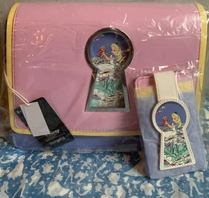 Cartera bandolera y soporte para tarjetas Loungefly Disney Alicia en el País de las Maravillas con ojo de cerradura - Imagen 1 de 4