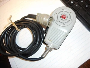 VINTAGE TURNER SR70d-RĘCZNY MIKROFON DYNAMICZNY PUSH TO TALK 1 KAŻDY - Zdjęcie 1 z 9