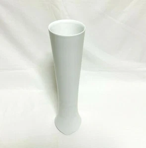 Japnese White porcelain Flower Vase New Rare style Pottery Ikebana From Japan - Picture 1 of 10
