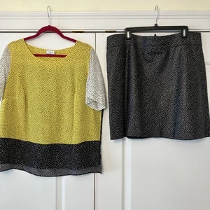 Falda de cuero Napa Akris Punto talla 16, blusa de seda a juego, negra, amarilla, blanca - Imagen 1 de 14