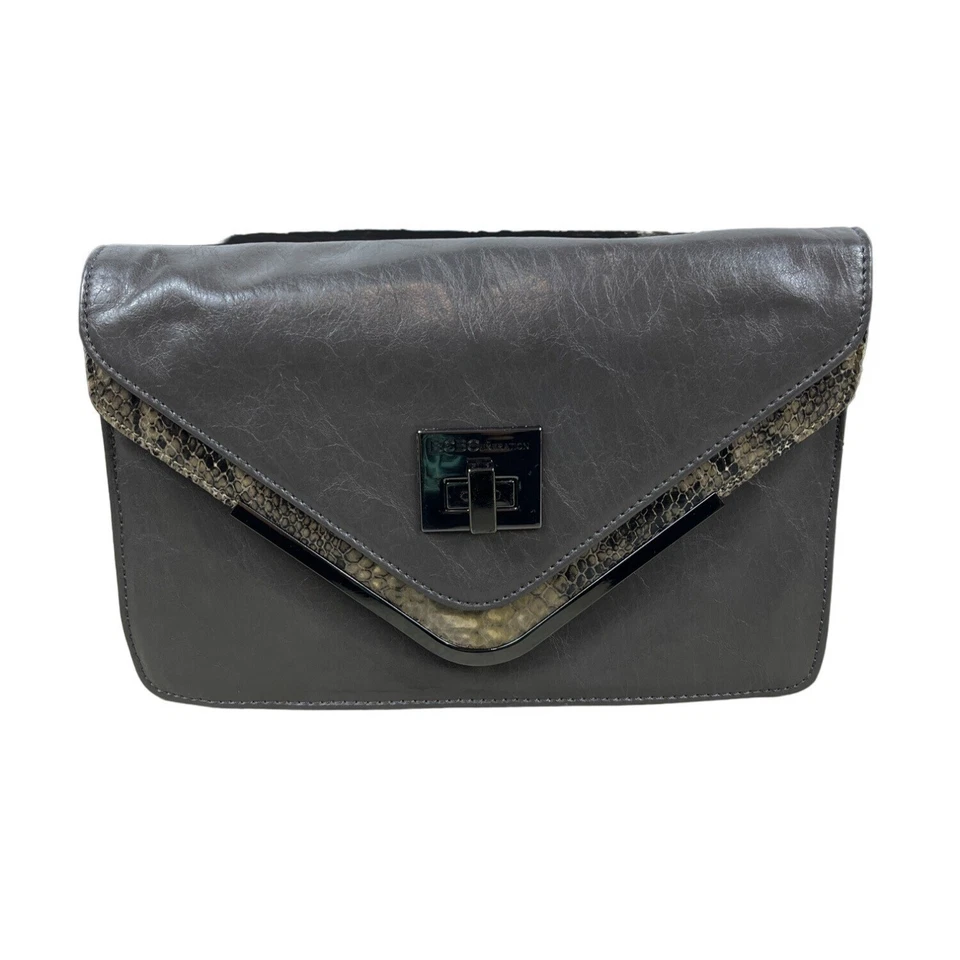 Bolsa de ombro feminina BCBGeneration cinza verde estampa de pele de cobra tamanho M - Imagem 1 de 4