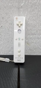 Nintendo Wii Remote - Picture 1 of 4