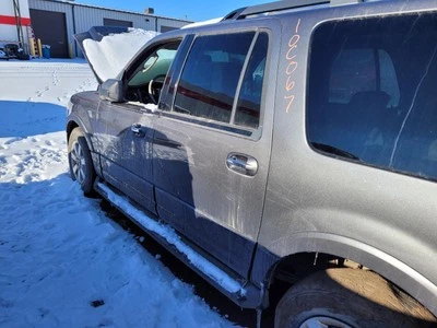 Conjunto de puerta trasera izquierda usado lado trasero se adapta a: Ford Expedition 2010 eléctrico privado Foto 1 de 4