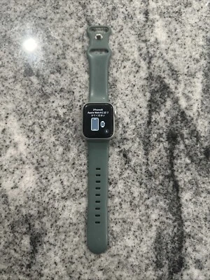 Apple Watch SE 40 mm GPS WiFi - Image 1 of 2