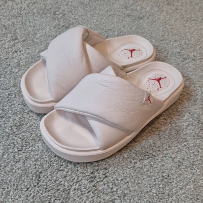 Sandalias Nike para mujer Jordan Sophia Slide rosa suave talla 7 Foto 1 de 4