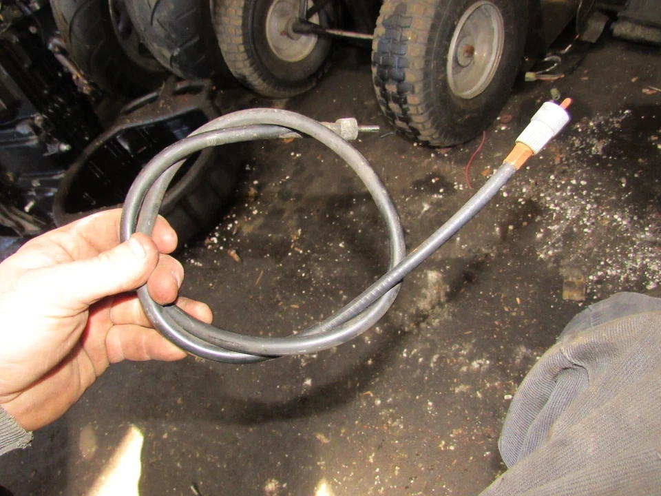 Kawasaki KZ750 B 1978 cable velocímetro Foto 1 de 1