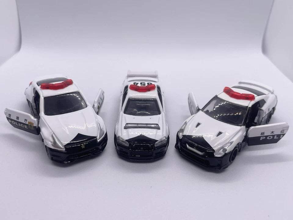 ¡Juego de 3 coches de policía japonesa Tomica!!/Nissan Fairlady Z/GT-R/Takara Tomy de JAPÓN Foto 1 de 4